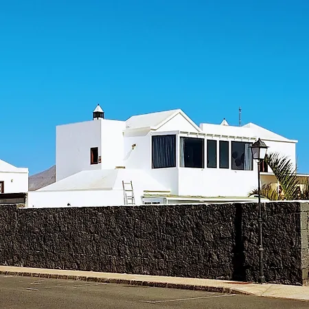 Gara Villa *